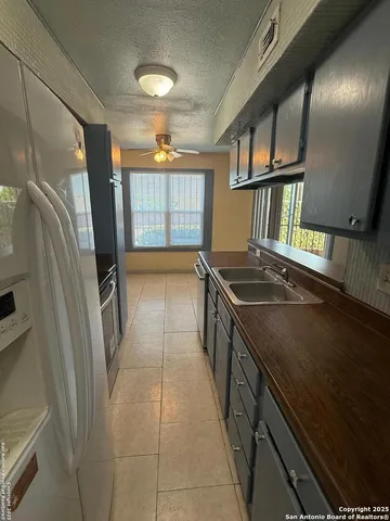 $1,040 | 5944 Danny Kaye Drive, Unit 1, San Antonio, TX 78240