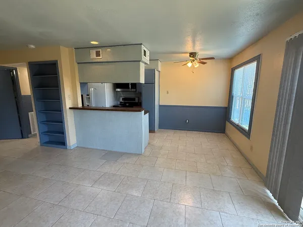 $1,040 | 5944 Danny Kaye Drive, Unit 1, San Antonio, TX 78240