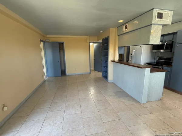 $1,040 | 5944 Danny Kaye Drive, Unit 1, San Antonio, TX 78240