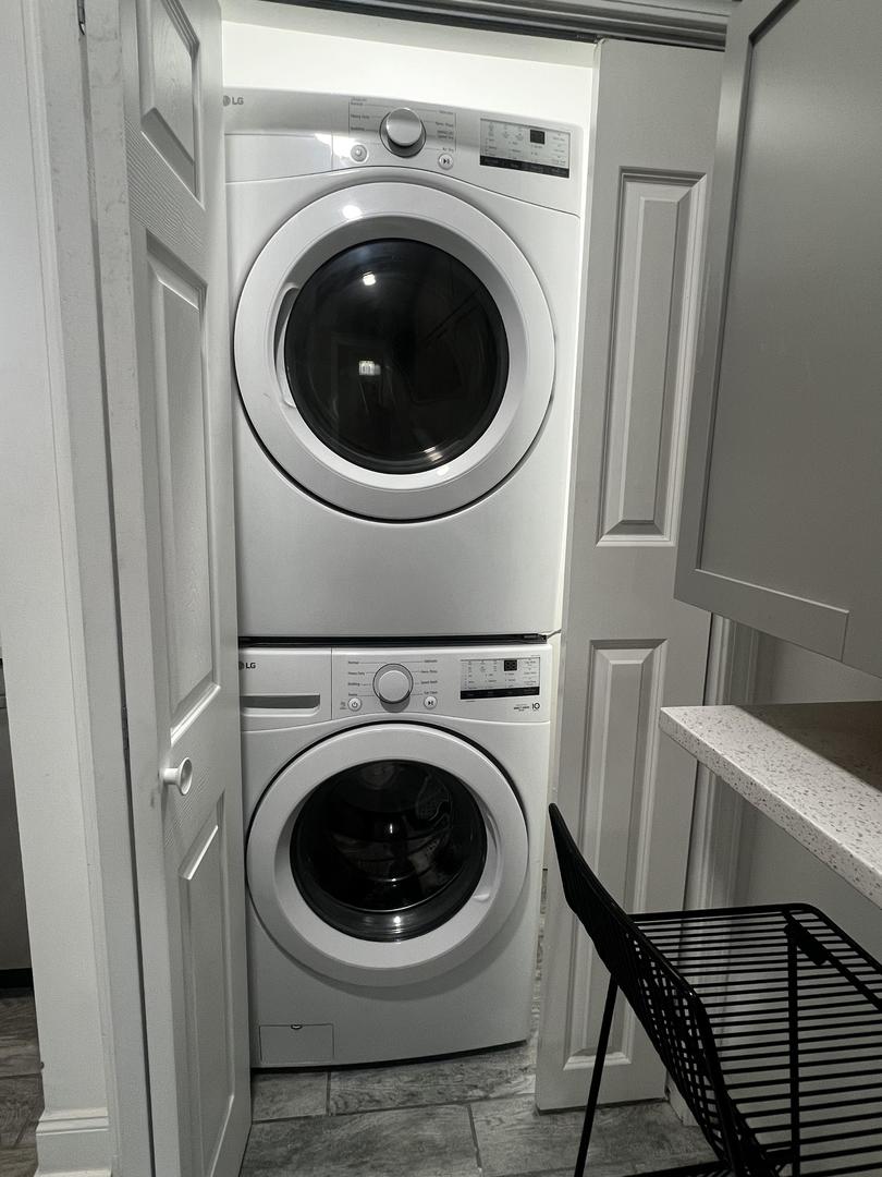 5461 West Haddon Avenue, Unit 2 Chicago, IL 60651 - Photo 18 of 21 a utility room with dryer and washer