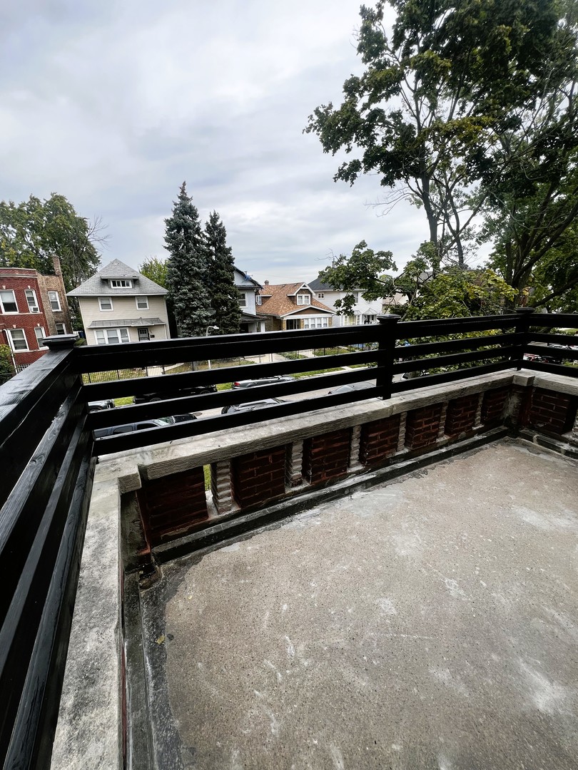 5461 West Haddon Avenue, Unit 2 Chicago, IL 60651 - Photo 20 of 21 a view of city from balcony