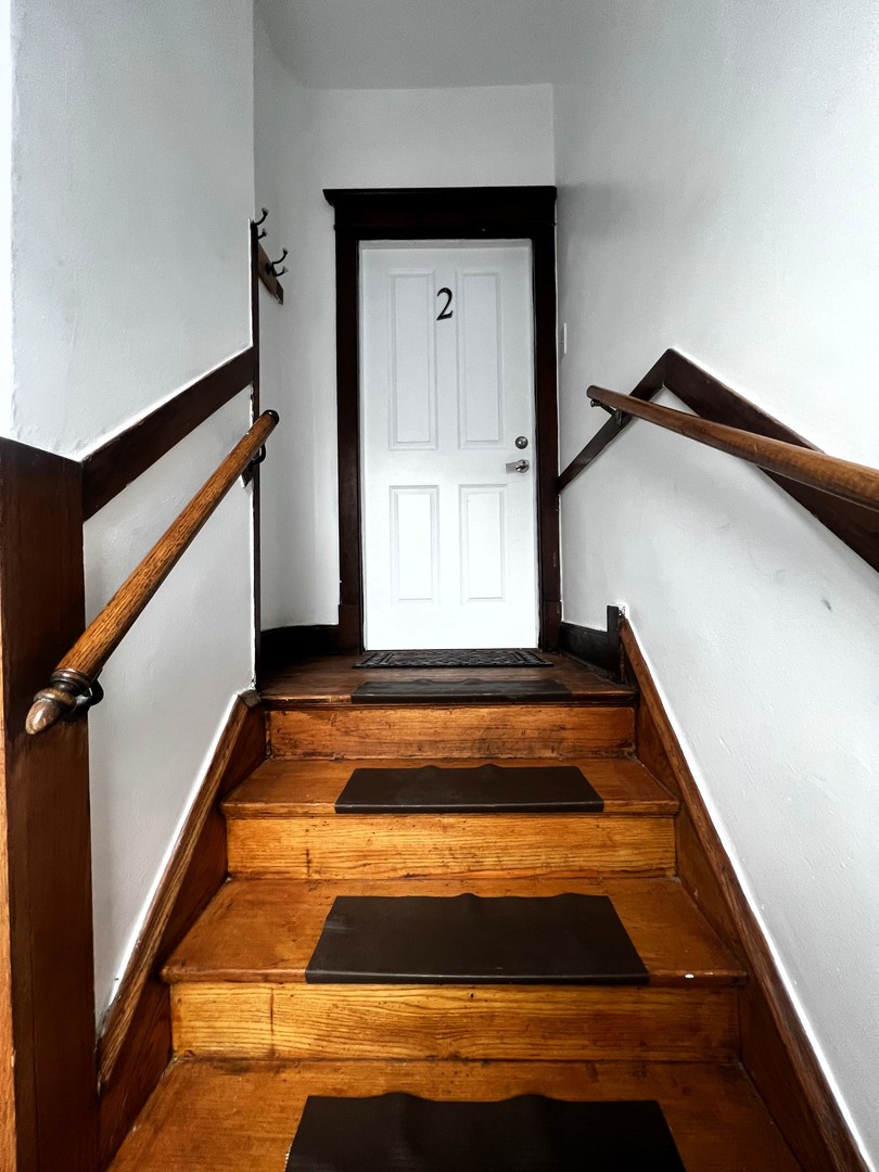 5461 West Haddon Avenue, Unit 2 Chicago, IL 60651 - Photo 21 of 21 a view of entryway
