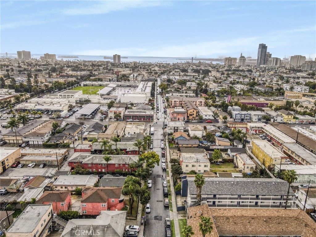 751 Cerritos Avenue Long Beach, CA 90813 - Photo 13 of 15 an aerial view of a city