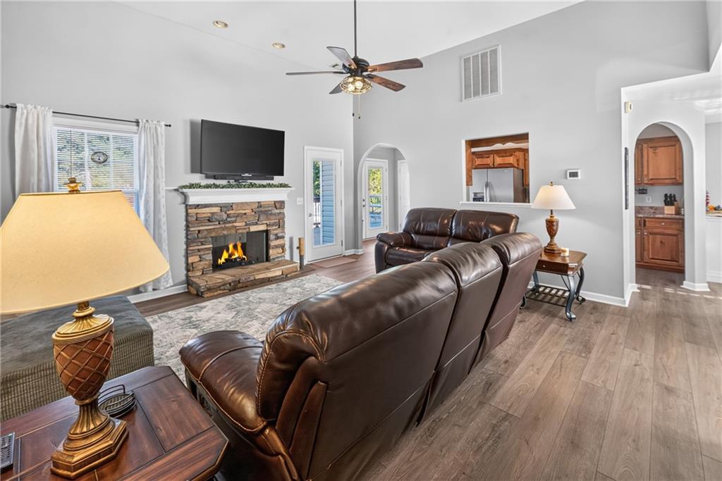 108 Summerfield Way Calhoun, GA 30701 - Photo 5 of 72 Gallery Image 5