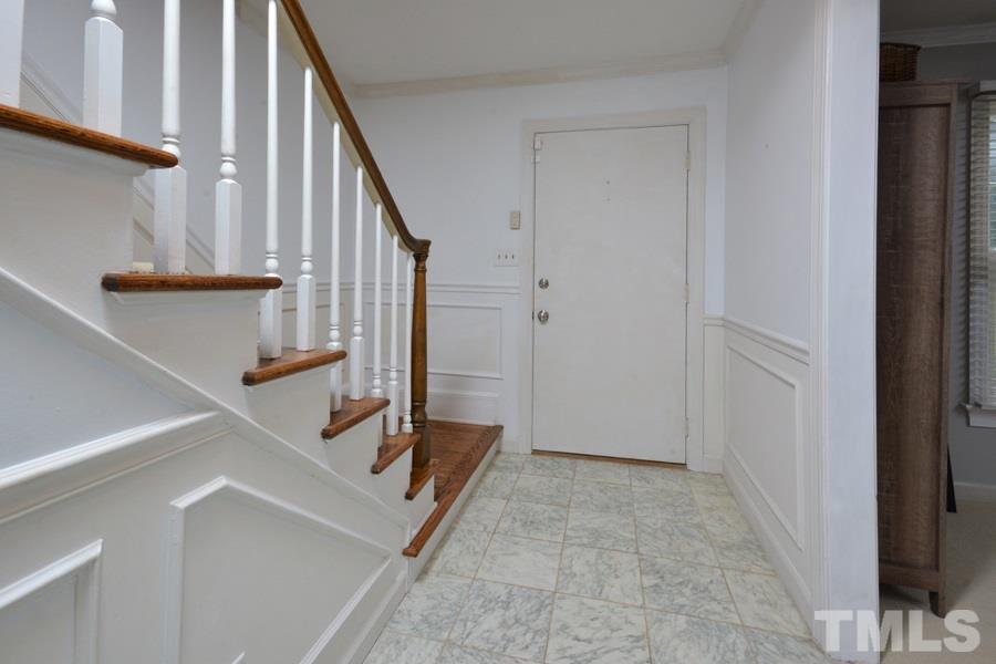 2504 Catalina Court Raleigh, NC 27607 - Photo 3 of 28
