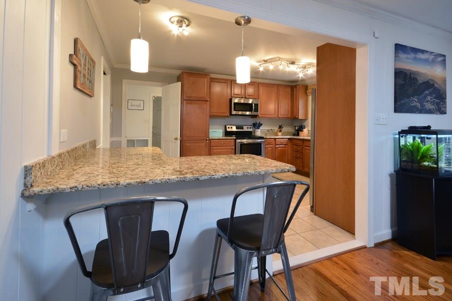 2504 Catalina Court Raleigh, NC 27607 - Photo 8 of 28