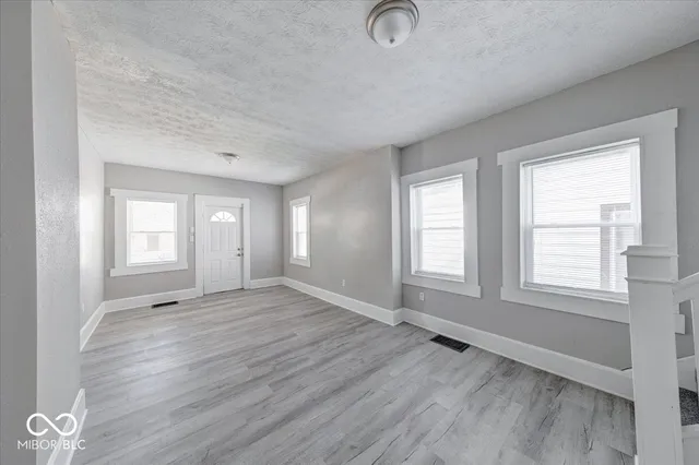 $159,900 | 623 Arbor Avenue, Indianapolis, IN 46221