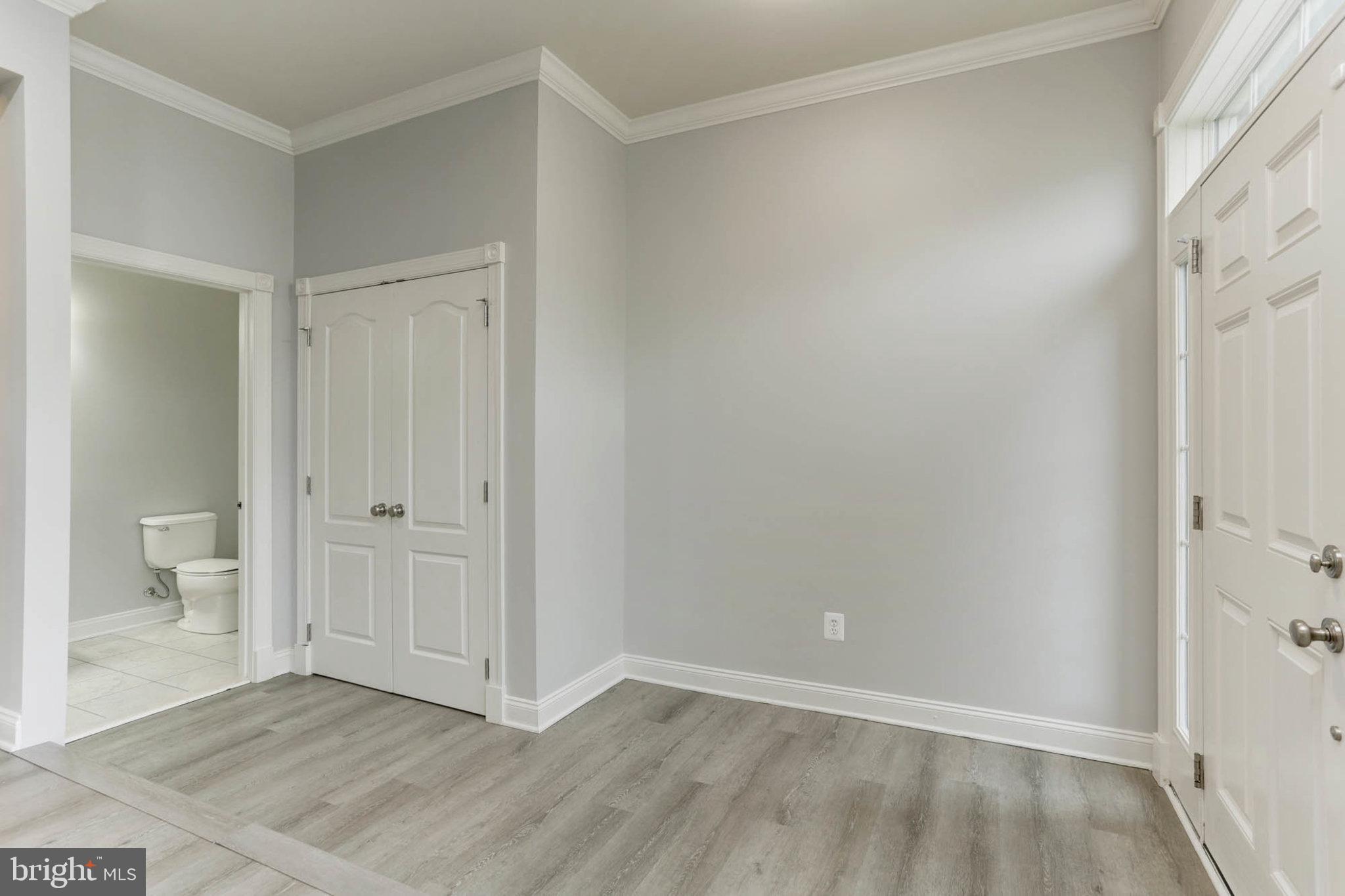 7628 Elmcrest Road Hanover, MD 21076 - Photo 4 of 68