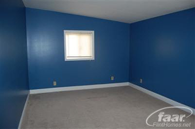 1125 South Genesee Road Burton, MI 48509 - Photo 8 of 9 20124381-7.JPG