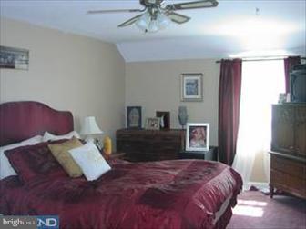 215 Harwicke Road Springfield, PA 19064 - Photo 4 of 6 Bedroom - Main
