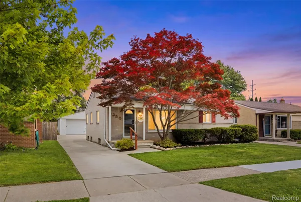 $259,900 | 8250 Shari Drive, Westland, MI 48185