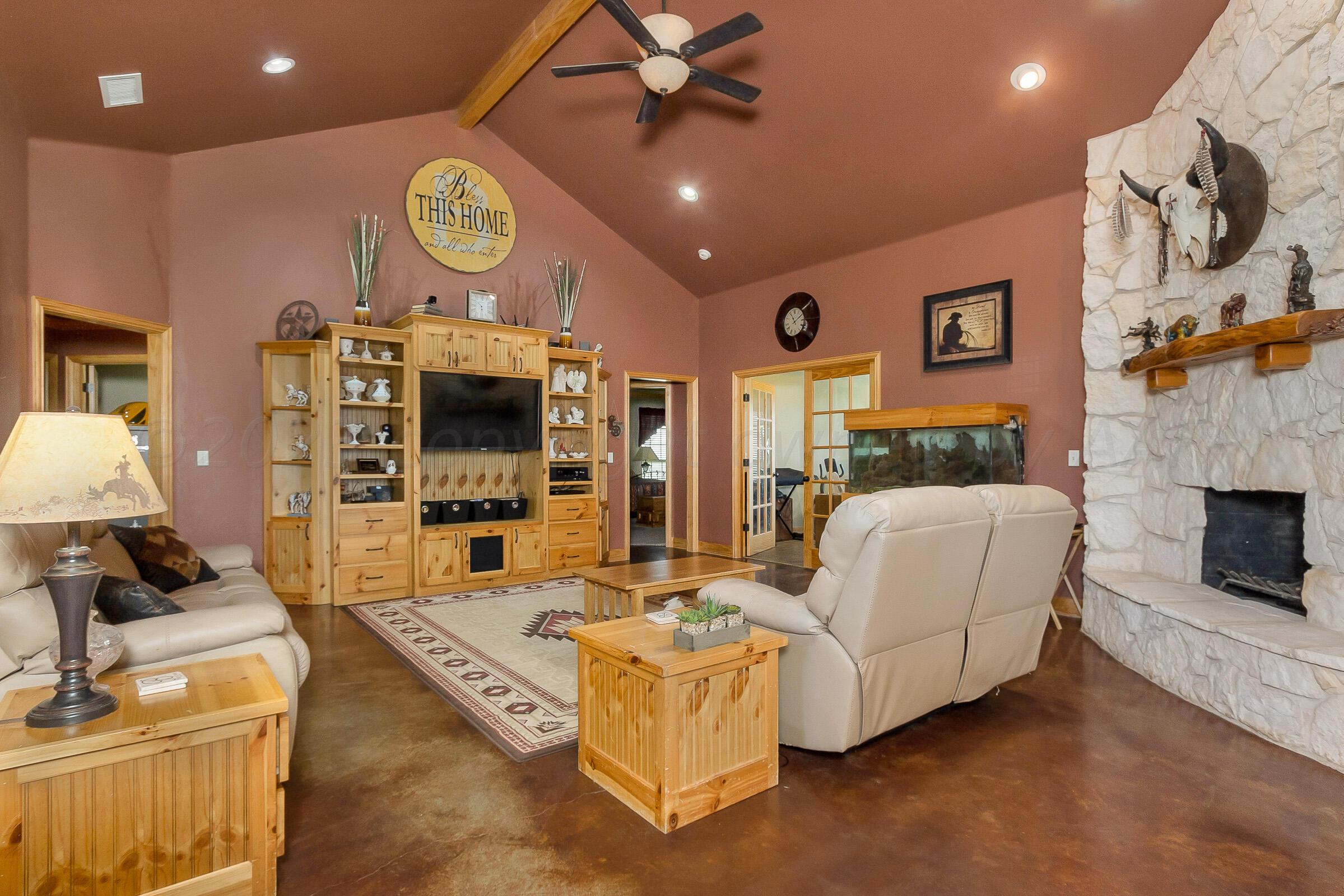 16901 Dove Prairie Road Canyon, TX 79015 - Photo 12 of 35 006_Living Room