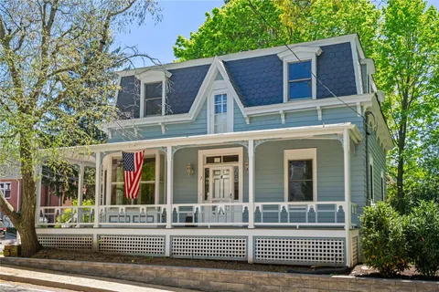 $1,149,000 | 2 Glenlawn Avenue, Sea Cliff, NY 11579