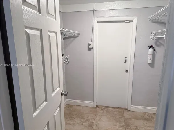 $2,700 | 7761 Northwest 34th Street, Davie, FL 33024
