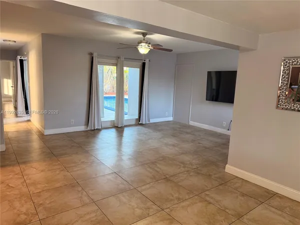 $2,700 | 7761 Northwest 34th Street, Davie, FL 33024