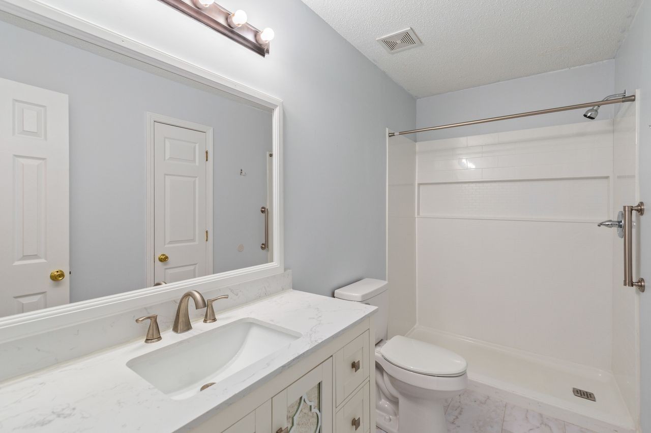 1721 Hazelwood Road Clarksville, TN 37042 - Photo 22 of 25