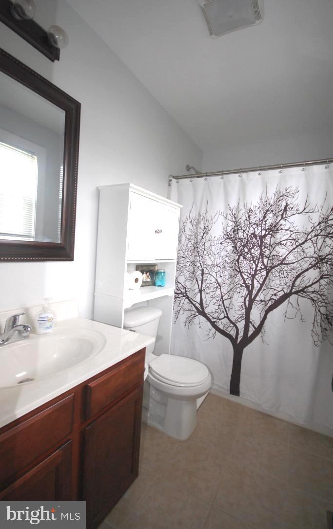 23 Job Inwood, WV 25428 - Photo 14 of 29 a full master bath!