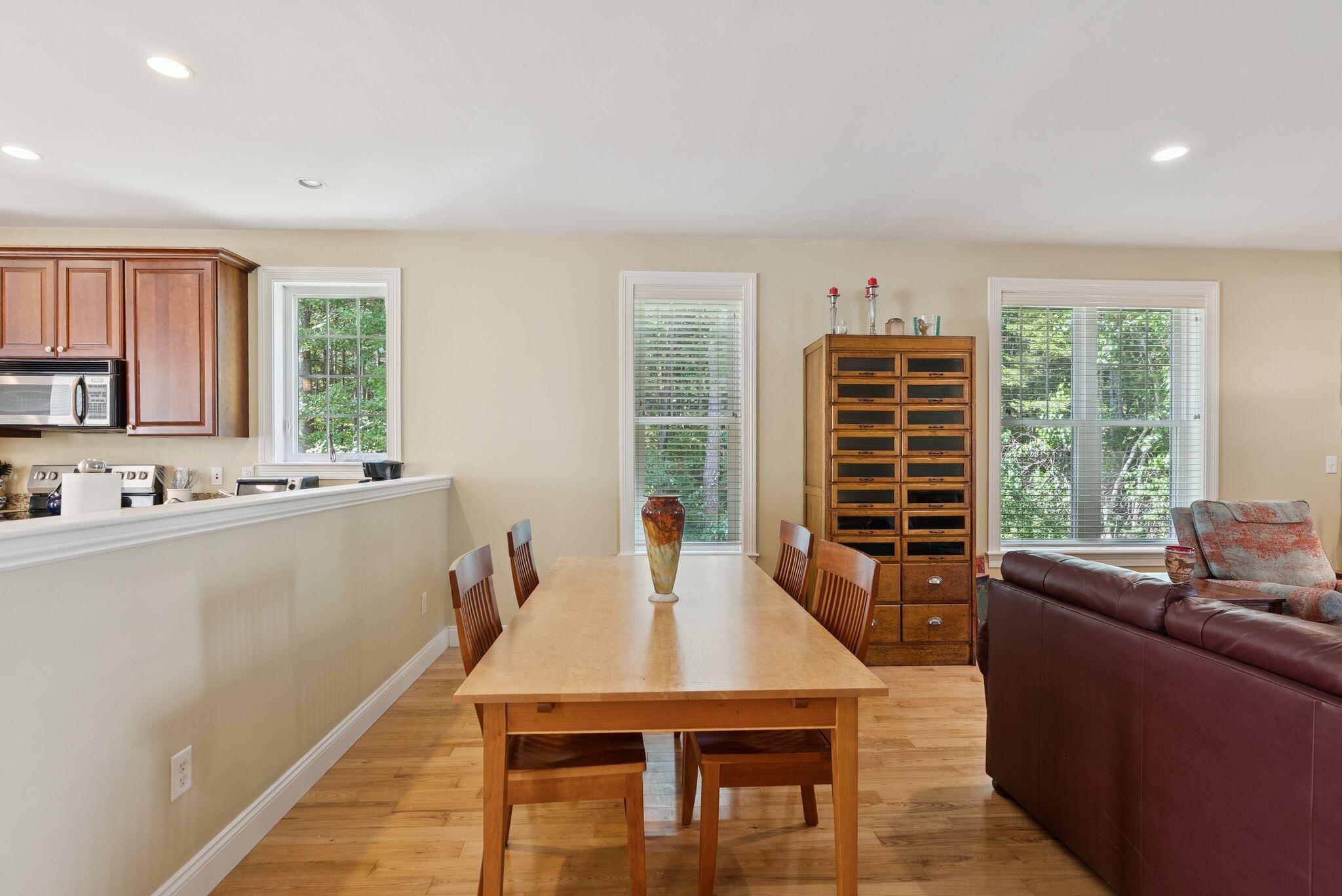 54 Sycamore Lane, Unit 19 Kennebunk, ME 04043 - Photo 5 of 37 Dining Area
