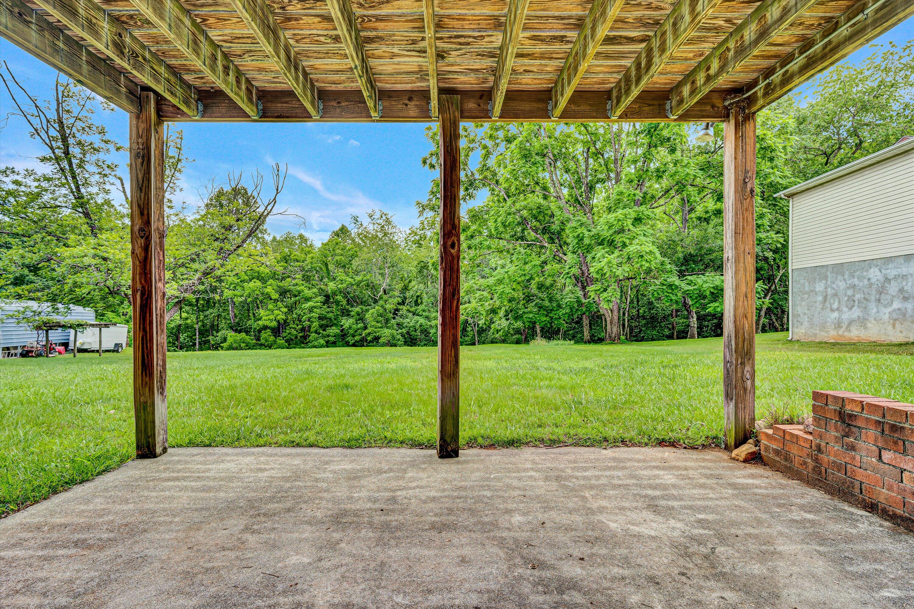 380 Lakeshore Terrace Road Hardy, VA 24101 - Photo 16 of 23 Patio