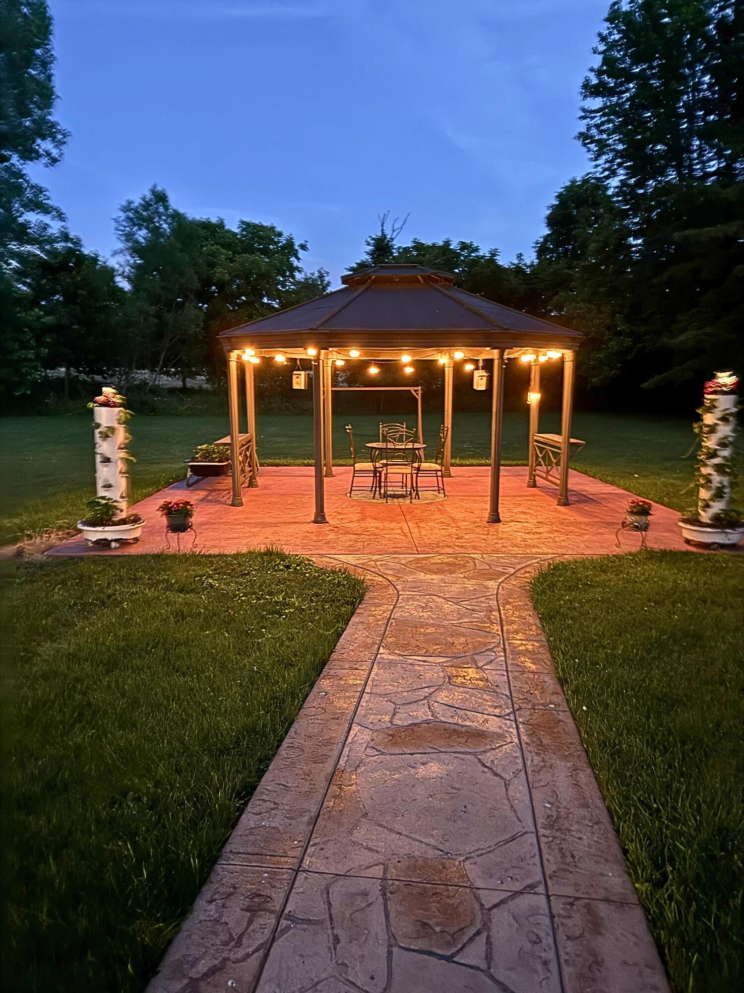 12580 Robins Road Westerville, OH 43082 - Photo 40 of 67 Barr_gazebo_night-edited