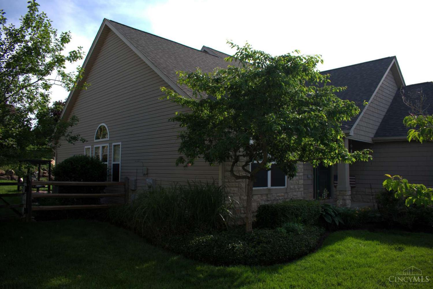 55 Martin Lane Springboro, OH 45066 - Photo 2 of 49