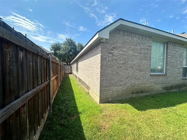 $2,800 | 2450 Streamside Court, Frisco, TX 75036