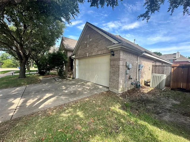 $2,800 | 2450 Streamside Court, Frisco, TX 75036