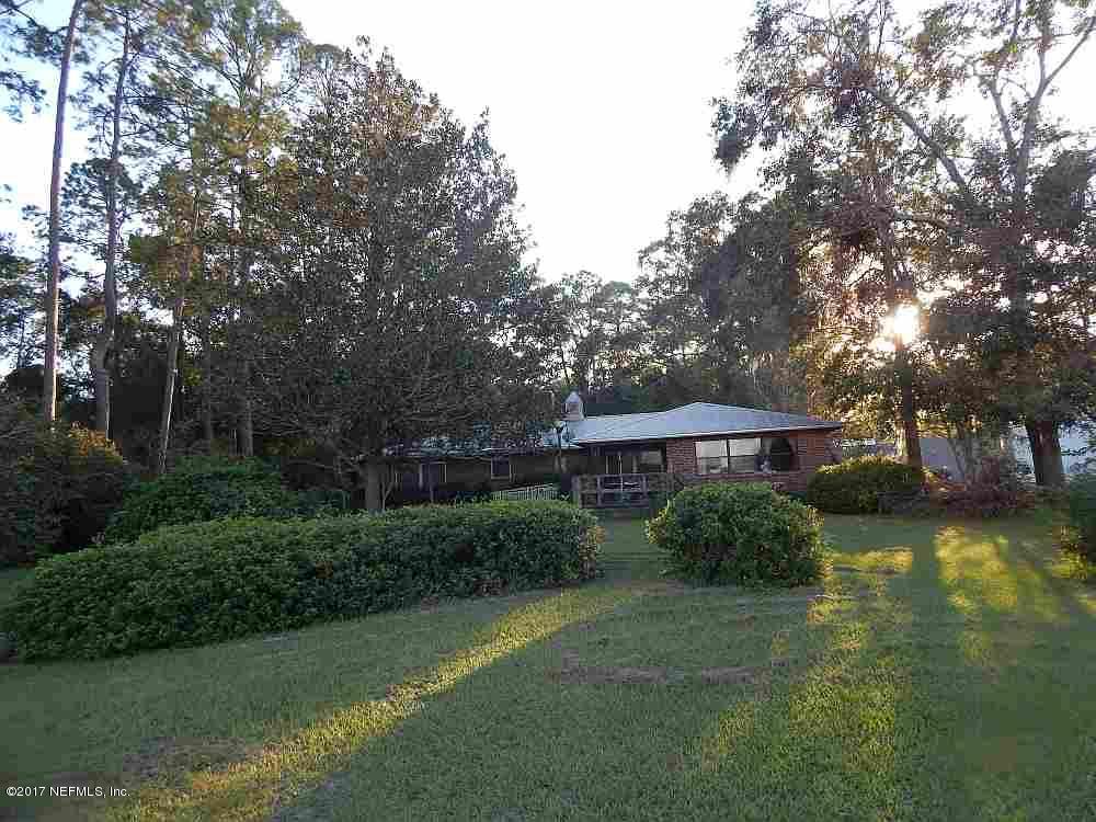 7979 Breezy Point Road East Melrose, FL 32666 - Photo 33 of 36 back yard
