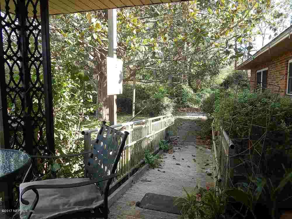 7979 Breezy Point Road East Melrose, FL 32666 - Photo 34 of 36 back ramp 2