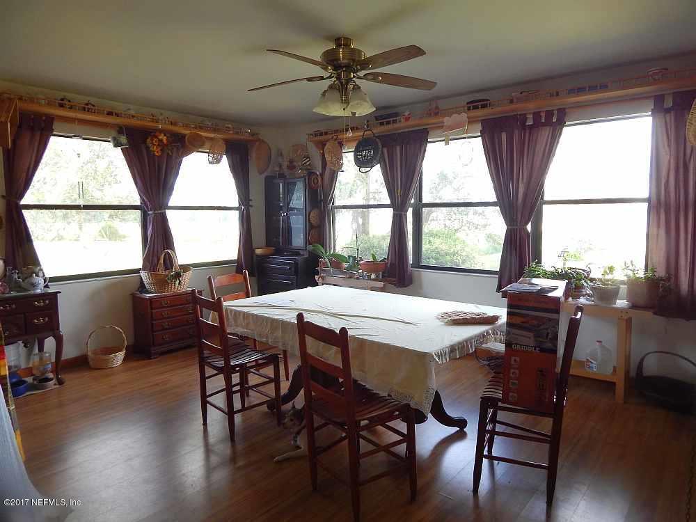 7979 Breezy Point Road East Melrose, FL 32666 - Photo 5 of 36 dinning area