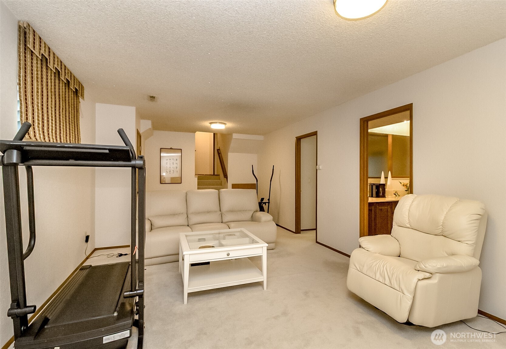 22121 4th Avenue Southeast Bothell, WA 98021 - Photo 18 of 22 a living room with furniture