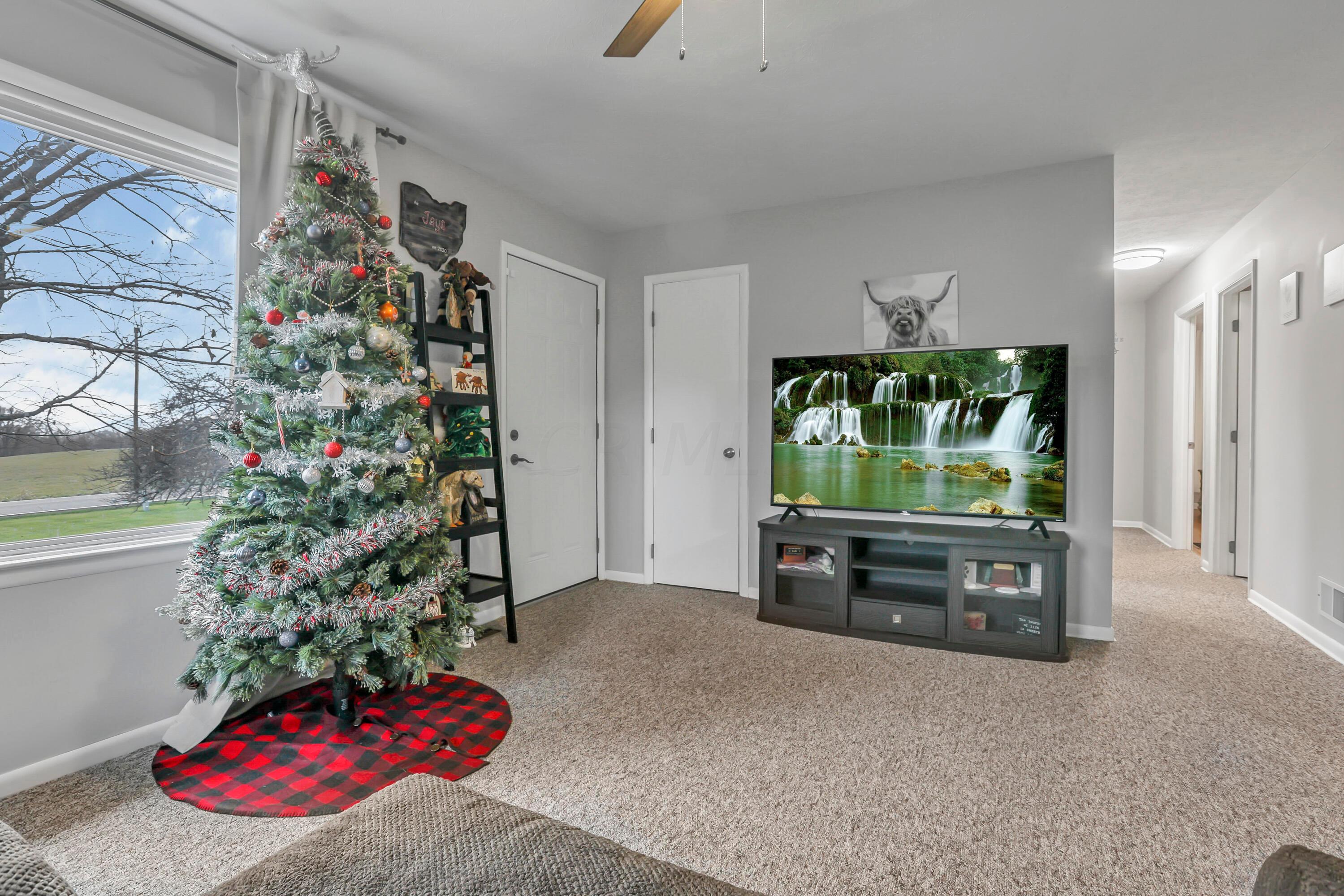 12050 Middlefork Road Amanda, OH 43102 - Photo 2 of 49 0V3A2264