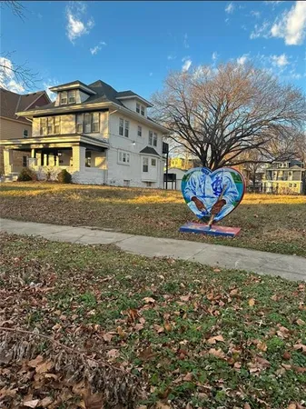 $327,000 | 2618 East 28th Street, Kansas City, MO 64128