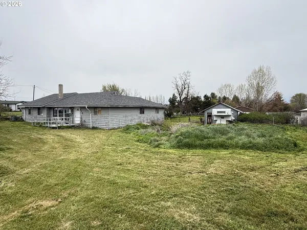 $225,000 | 375 College Street, Adams, OR 97810