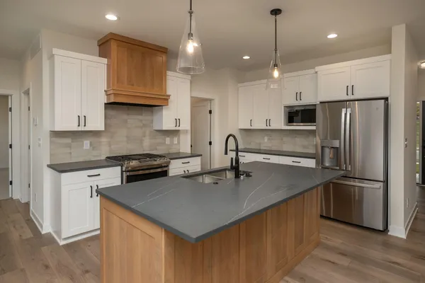 $749,000 | 301 Somerby Parkway Northeast, Byron, MN 55920