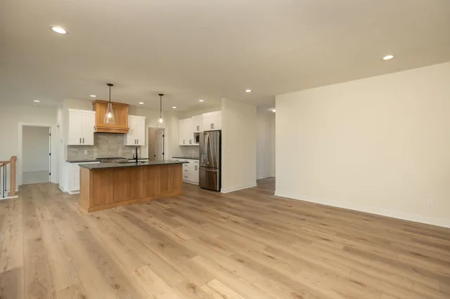 $769,000 | 301 Somerby Parkway Northeast, Byron, MN 55920