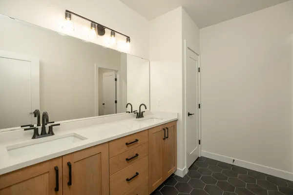 $749,000 | 301 Somerby Parkway Northeast, Byron, MN 55920