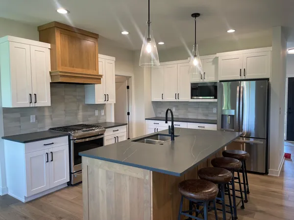 $749,000 | 301 Somerby Parkway Northeast, Byron, MN 55920