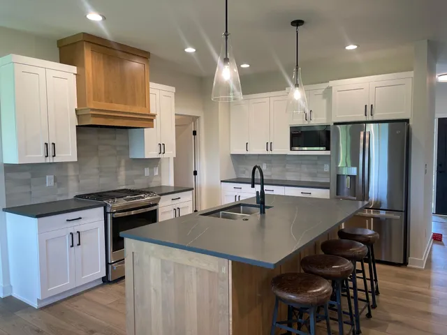 $769,000 | 301 Somerby Parkway Northeast, Byron, MN 55920