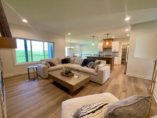 $749,000 | 301 Somerby Parkway Northeast, Byron, MN 55920