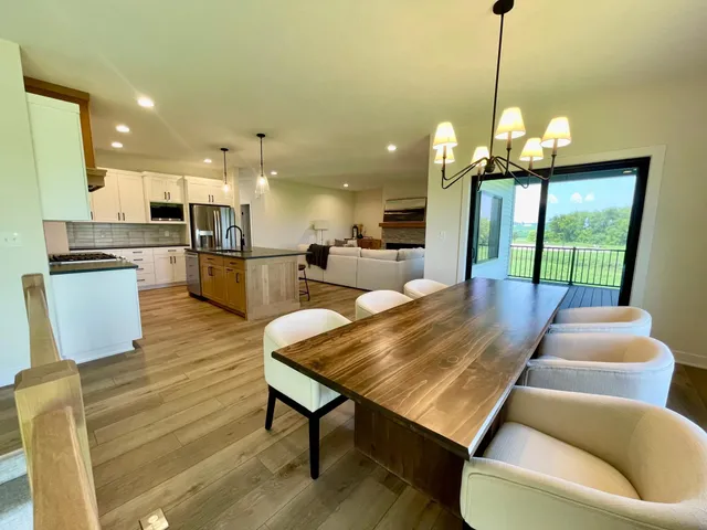 $769,000 | 301 Somerby Parkway Northeast, Byron, MN 55920