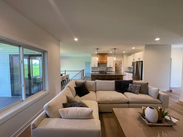 $769,000 | 301 Somerby Parkway Northeast, Byron, MN 55920