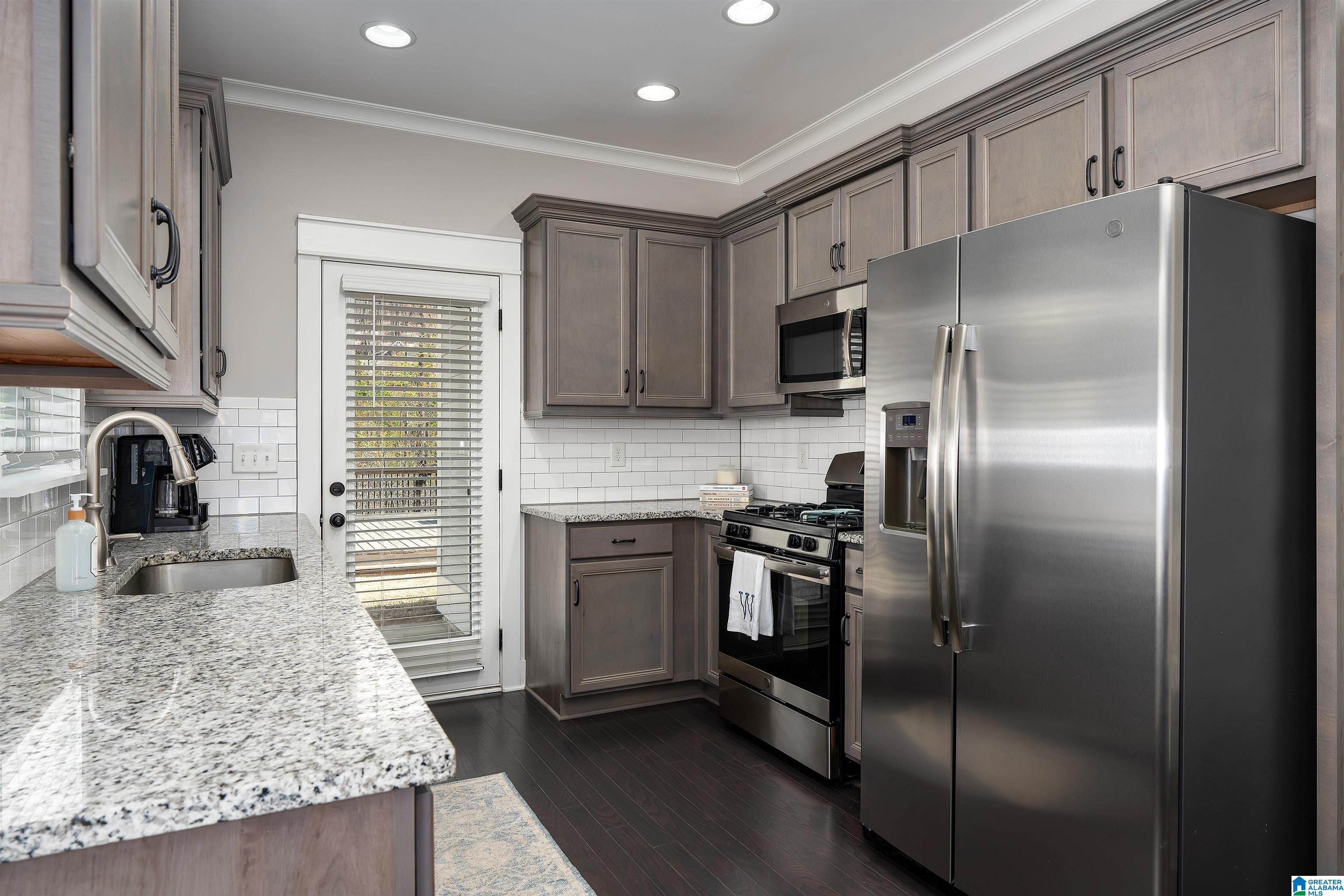 1429 Valley Trace Birmingham, AL 35210 - Photo 13 of 31
