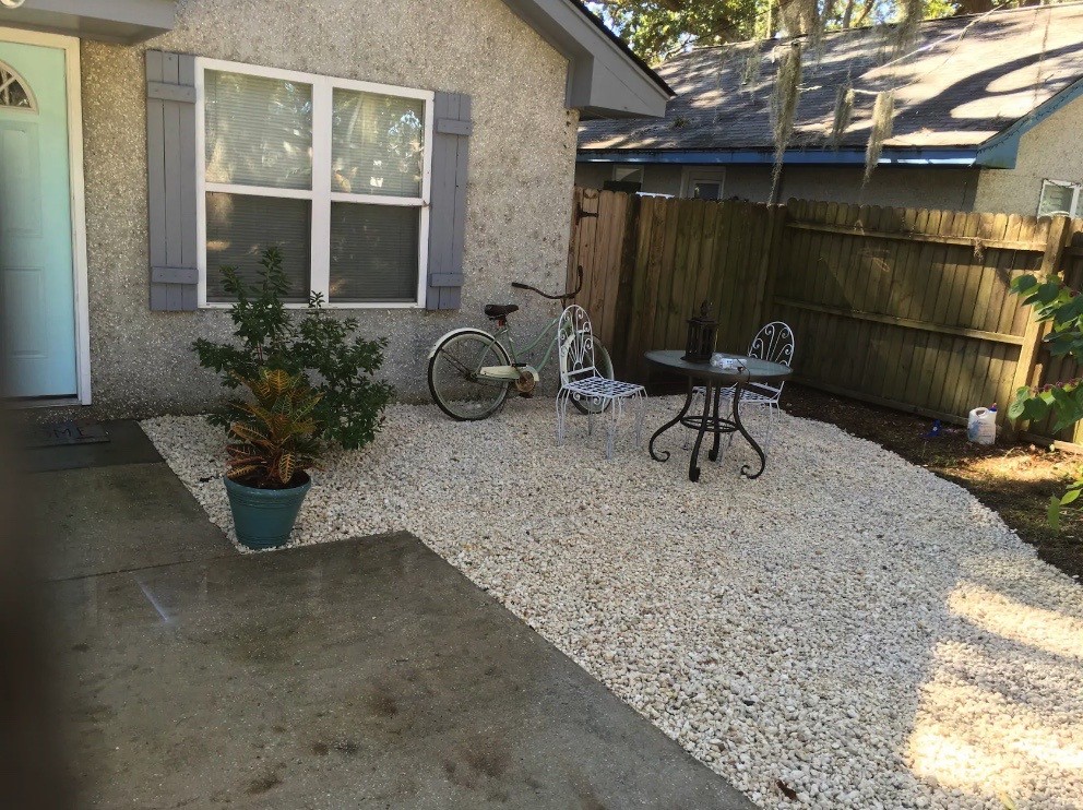 323 Palm Street St. Simons Island, GA 31522 - Photo 2 of 13