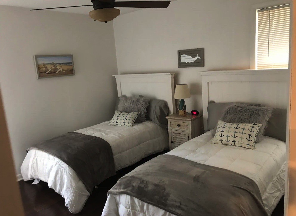 323 Palm Street St. Simons Island, GA 31522 - Photo 8 of 13
