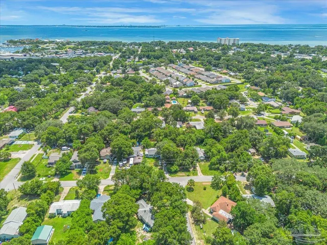 $399,000 | 427 Seamarge Lane, Pensacola, FL 32507