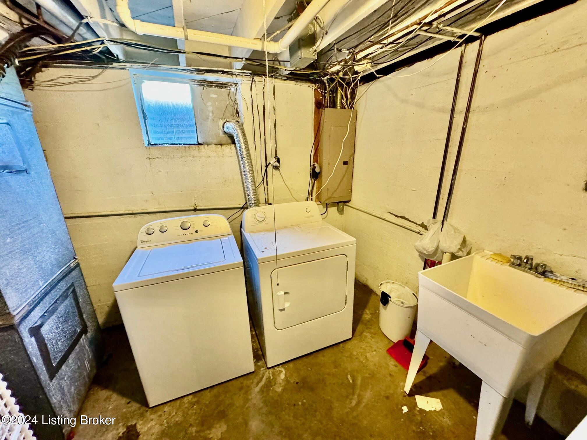 608 Lincoln Park Road Springfield, KY 40069 - Photo 28 of 32 028_Laundry