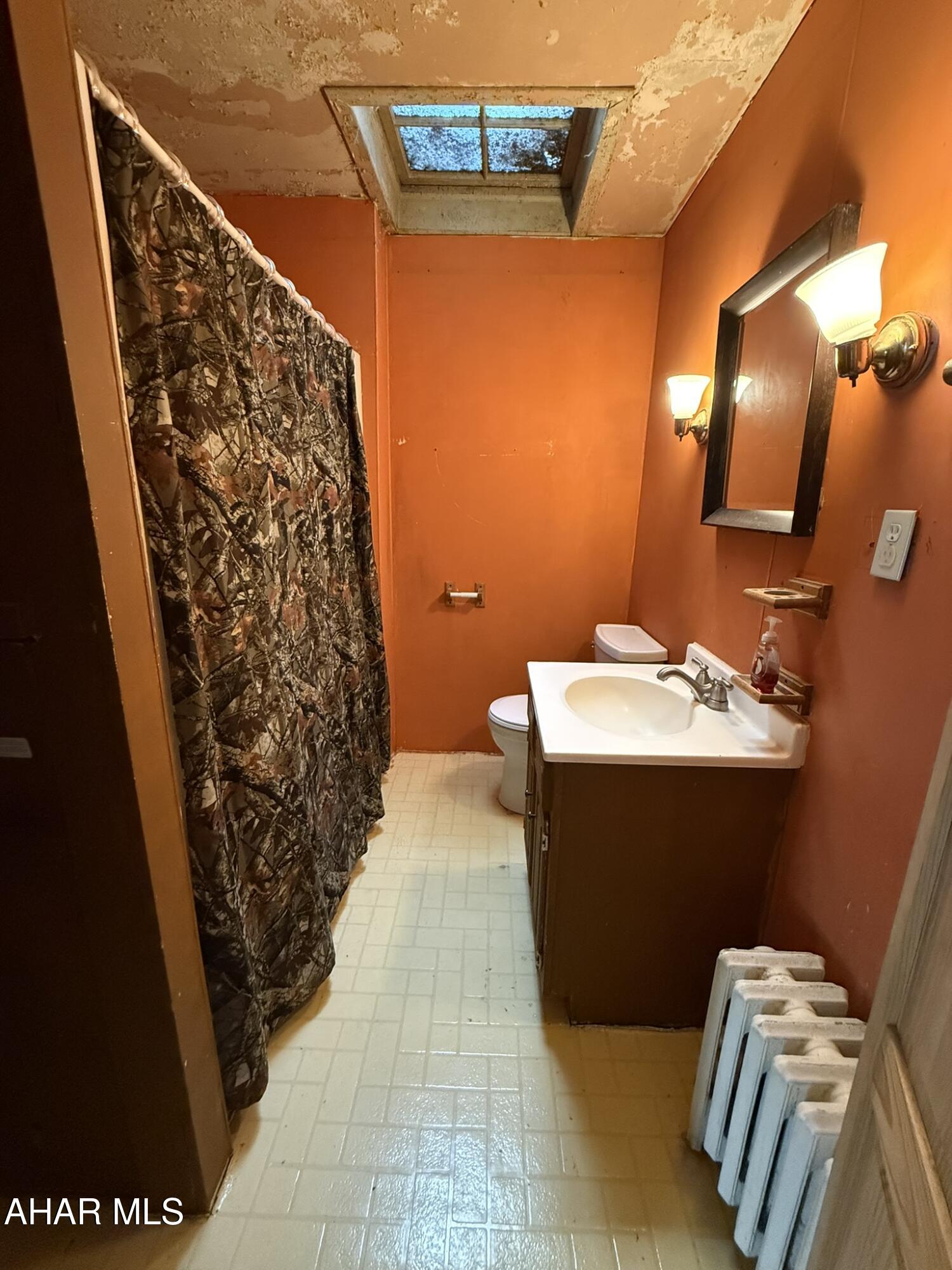 527 Moore Street Huntingdon, PA 16652 - Photo 13 of 18