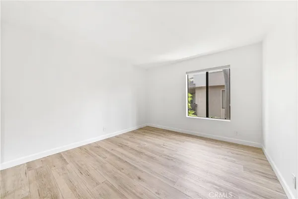 $4,295 | 15215 West Magnolia Boulevard, Sherman Oaks, CA 91403