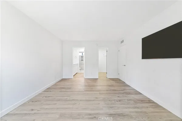 $4,295 | 15215 West Magnolia Boulevard, Sherman Oaks, CA 91403
